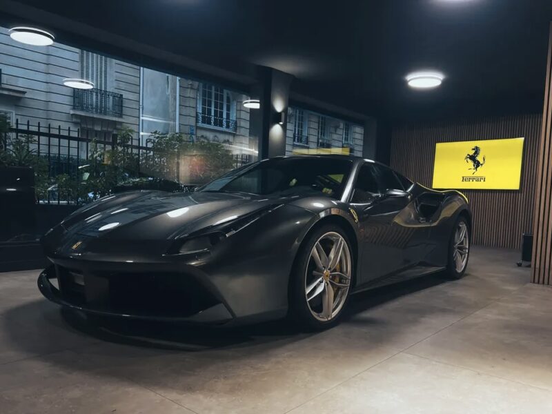 FERRARI 488 3.9 GTB Carbon