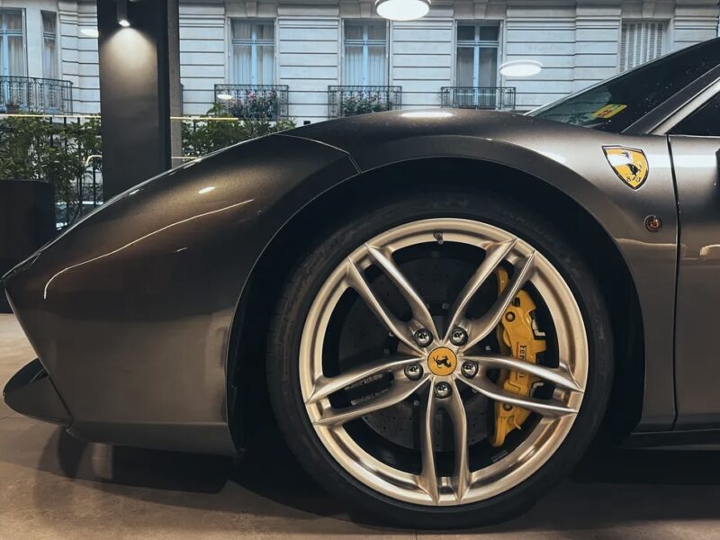 FERRARI 488 3.9 GTB Carbon
